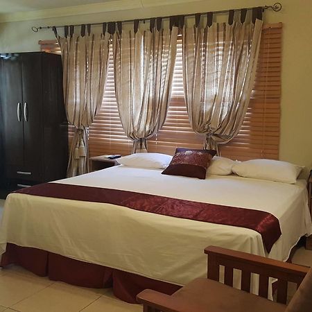 Savannah Maison Guest House Port of Spain Kültér fotó